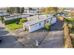 Bungalow 3 chambres avec garage 3 voitures