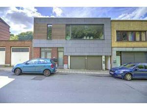 IMMEUBLE RENOVE EN 3 APPARTEMENTS (régularisation en cours)