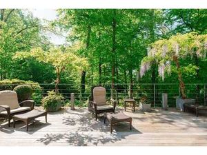 Superbe duplex signé M.Corbiau au cœur d'un parc de 3 ha