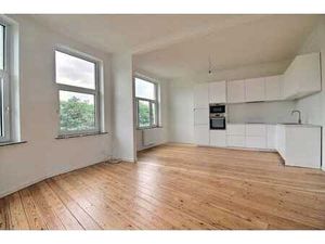 YSAYE - 1 CHAMBRE - ENTIEREMENT RENOVE