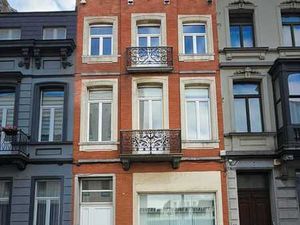 Batiment a rénové apd 649000€.