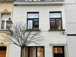 Entièrement RÉNOVÉE - 4CH + Jardin