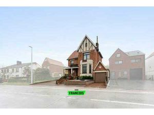 Villa authentique de style cottage avec jardin charmant au …