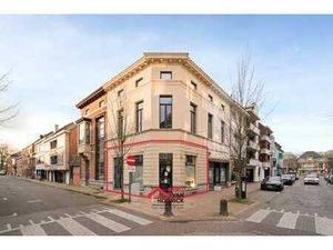 Handelspand / kantoorruimte in centrum Lokeren
