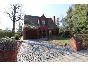 Alleenstaande woning met GARAGE & TUIN