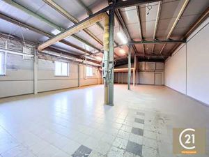 Entrepôt 269 m²!