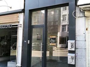 RDC commercial de 37 m2 + local de stockage de 40 m2 - Loyer