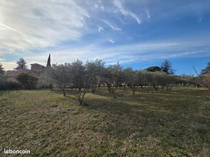 Terrain 1 010 m² Pierrevert