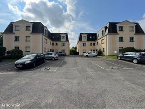 Studio résidence sécurisée + parking et cave