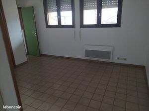 F1 en bon etat  paking et cave