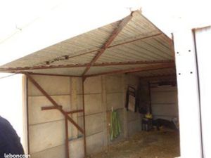 Garage face CONSEIL GÉNÉRAL 15m2 sol béton libre de suite