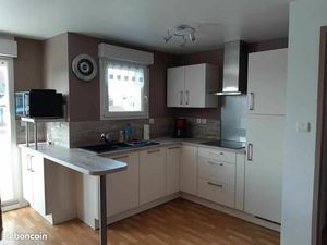 Chambre meublée à louer pour étudiante