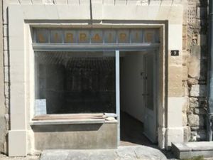 Commerce centre village