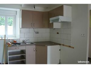 Maison à louer  très tranquille à la campagne  avec jardin