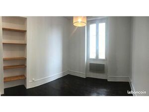 Joli T1 rénové à Championnet