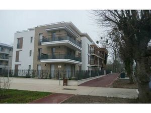 Location appartement  64.44 m² T-2 à L'Isle-Adam  1 502 €