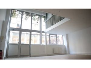 Bureaux avec espace extérieur à louer ! Libre immédiatement !