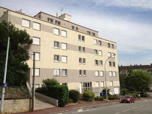 Studio Meublé Profil Etudiant Secteur Ouest Facultés et CHU. Parking