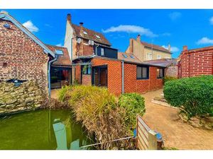 Maison de 6 pièces de 220 m² située à Étouy