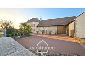 A vendre Maison en pierre de 9 pièces avec dépendances sur terrain de 2000 m² (71100)