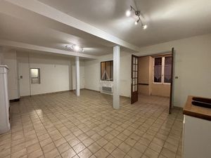 Vente maison Saint denis d'anjou  157m² 8 pièces 55 000€ avec garage