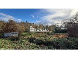 Campagne  Terrain constructible d'une superficie totale de 13194 m2