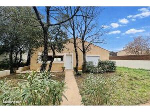 Villa de 140 m2 avec piscine  terrain 1000 m2 environ