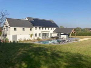 Villa  PEB A+  bureau prof. indépendant et piscine