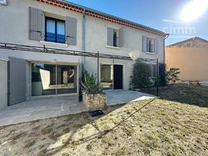 Vente maison 4 pièces 145 m² Saumane-de-Vaucluse (84800)
