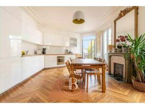 Vendu - Appartement 5 Pièces 123 m2 Saint-Germain-en-Laye Centre Ville