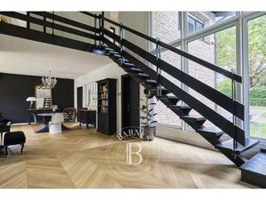 Vendu - Maison 6 Pièces 204 m2 Croix