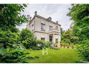 Vendu - Hôtel particulier 10 Pièces 426 m2 Neuilly-sur-Seine