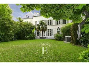 Vendu - Maison 7 Pièces 241 m2 Saint-Germain-en-Laye Alsace