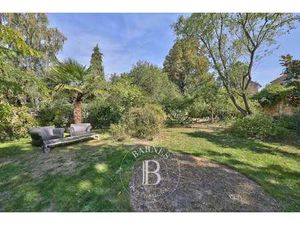 Vendu - Maison 7 Pièces 277 m2 Viroflay