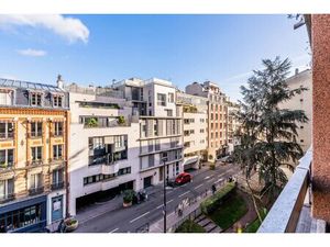 Boulogne North - A 2-bed Apartment With A Balcony