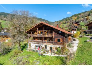 Renovated Farmhouse With Panoramic Views