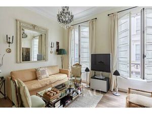 Paris 7th District – A Perfect Pied A Terre