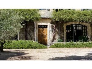 Vineyard With Castle And Large Complex Of Buildings On 65 Ha Of Irrigable Land Just Outsid