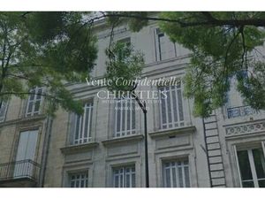 Building With Elevator – Bordeaux Golden Triangle