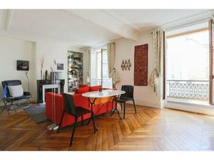 Paris 6th District – A Charming Apartment In A Prime Location