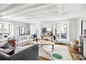 Paris 7th District – A Bright 3-bed Apartment