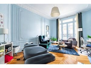 Paris 15th District – An Ideal Pied A Terre