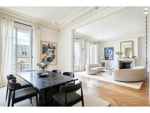 Paris 16th District – An Elegant 3-bed Apartment
