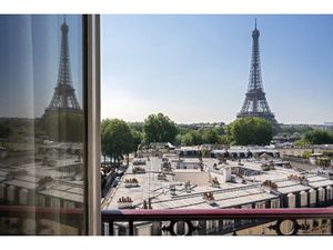 Paris 16th District – An Ideal Pied A Terre Commanding An Exceptional View