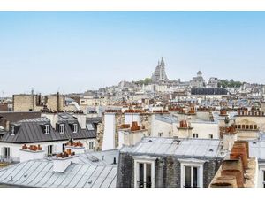 Paris 18th District – A Superb 4-bed Apartment With An Exceptional Terrace