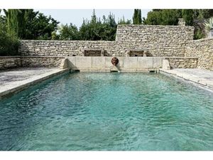 Vineyard With Castle And Large Complex Of Buildings On 65 Ha Of Irrigable Land Just Outsid