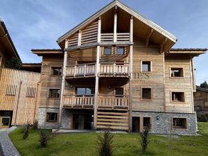 Modern 5 Bed Chalet Close To The Centre Of Les Gets