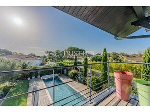 Turnkey Vineyard Of 5.5 Ha For Sale In Pomerol