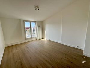 Location appartement 5 pièces 178 m² à Aubervilliers (93300)