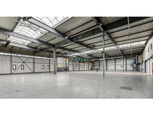 Location local industriel 2899 m² à Créteil (94000)